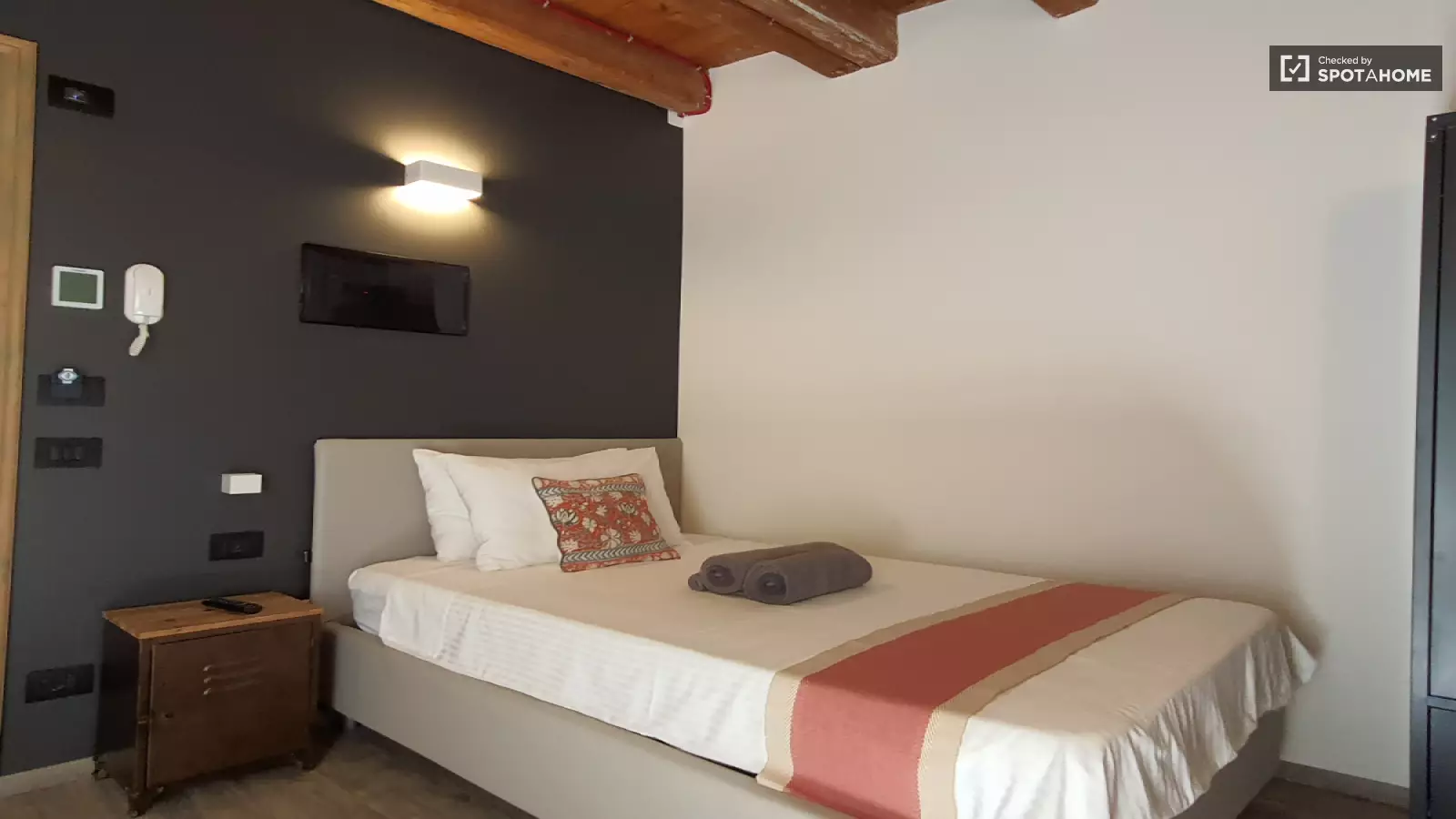 Bedroom 1 - Large Single bed room for rent in a Coliving in Brescia - Gallery - 6