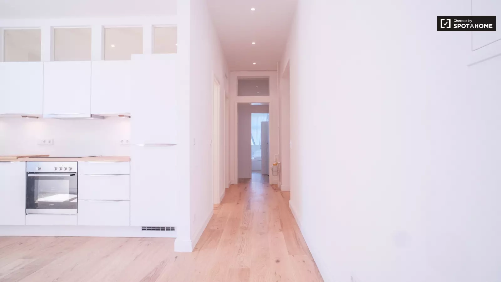 Cozy room in apartment with 6 bedrooms in Wedding, Berlin