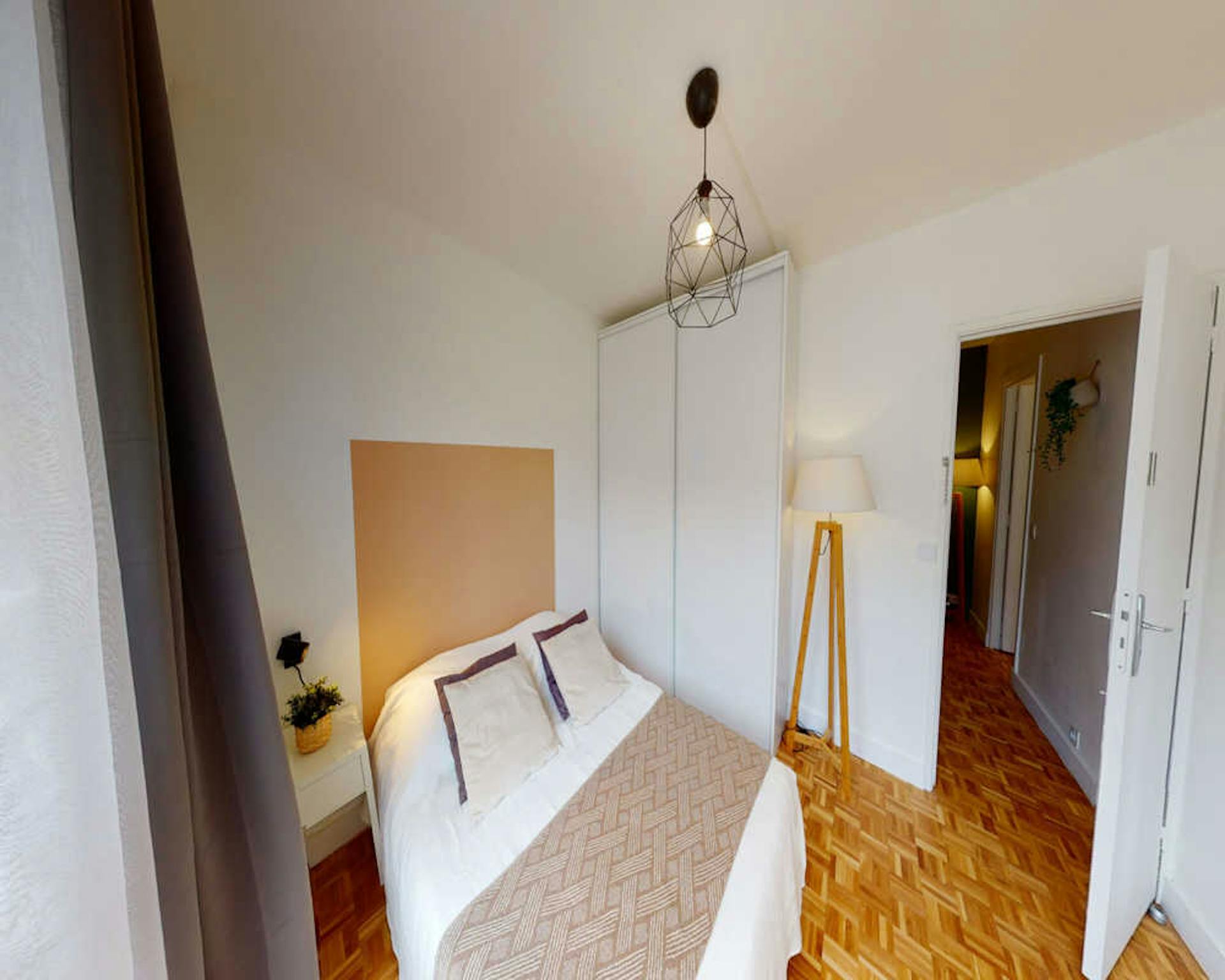 Private Room - Rue Michel Ange, Paris - Gallery - 1