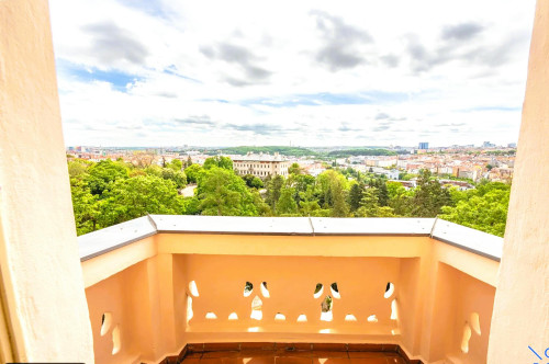 U Havlíčkových sadů, Hlavní město Praha