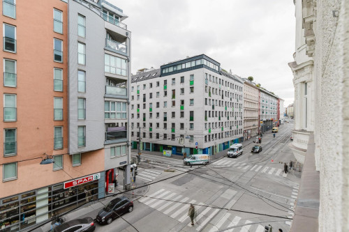 Bright 1-bedroom flat in the Landstraße district