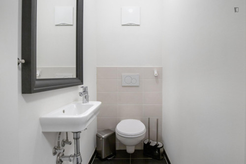 Lovely 1-bedroom flat near the Central European University  - Gallery -  5