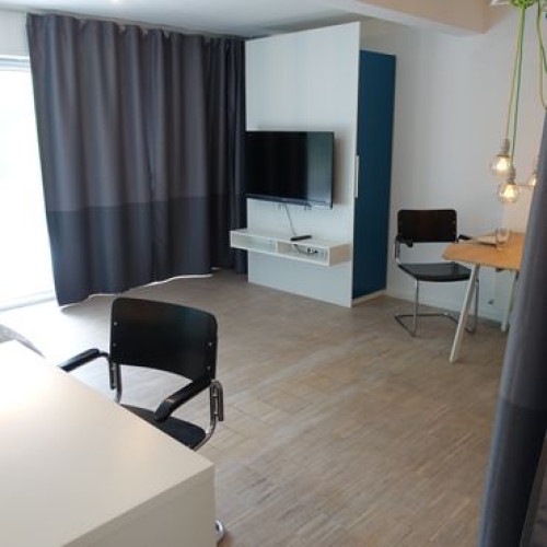 Fully equipped, stylish apartment 10 km from Heidelberg