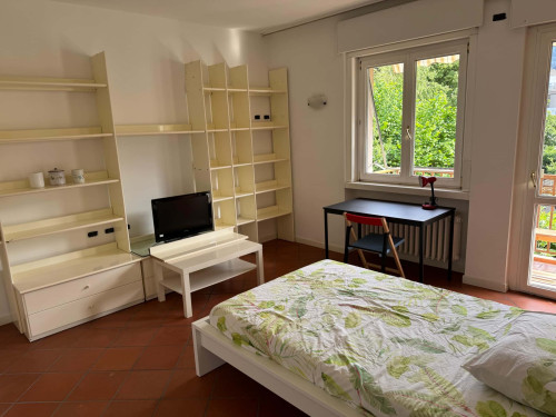 Apartment in Via Giuseppe Gerola, Trento for 90 m² with 2 bedrooms