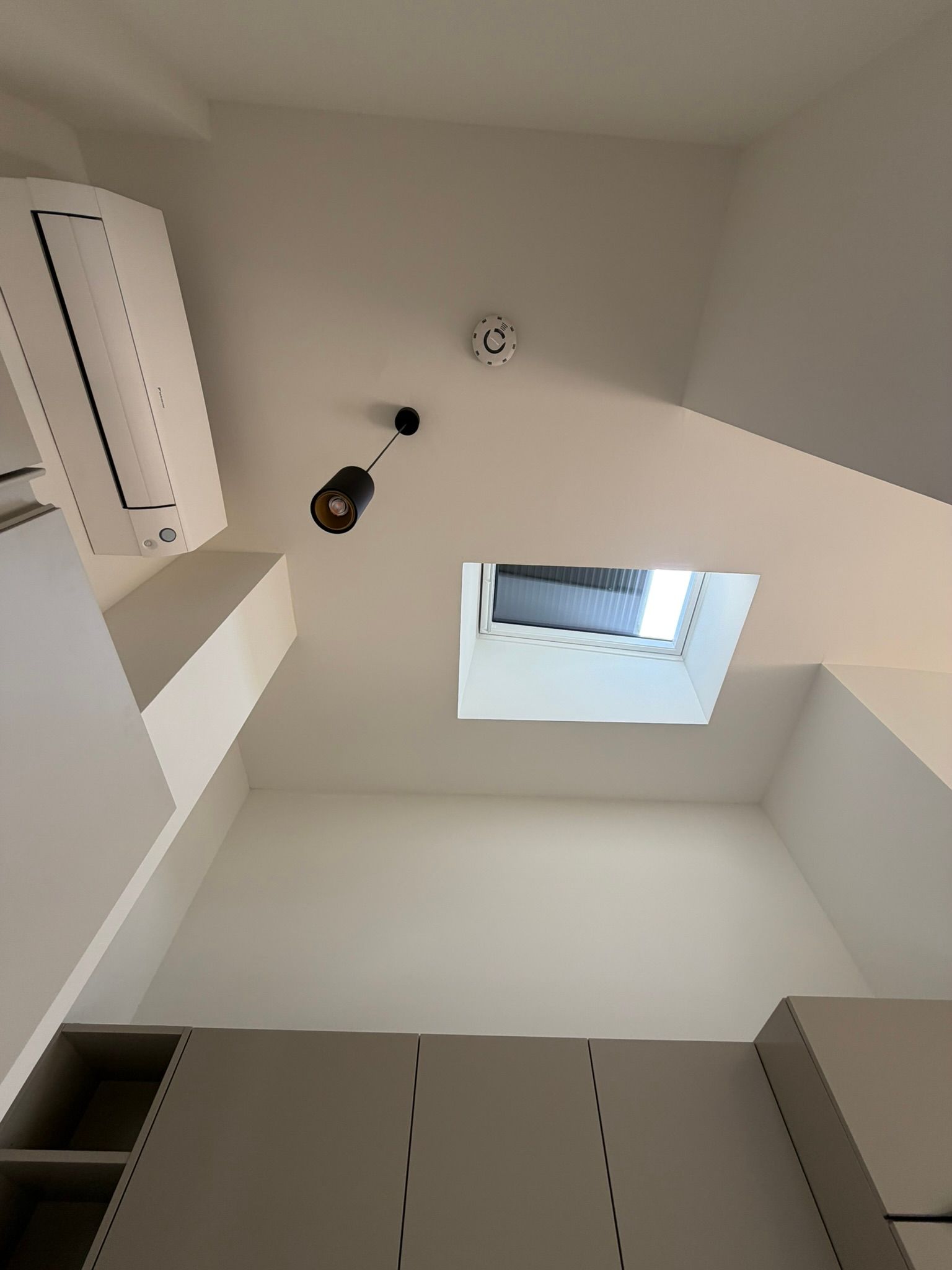 Cozy, Bright Studio - 2