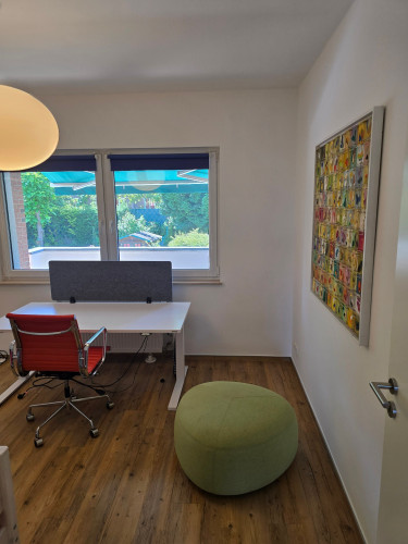 Elegant Garden View Apartment | Balcony • Home Office • Near Cologne - Gallery - 43