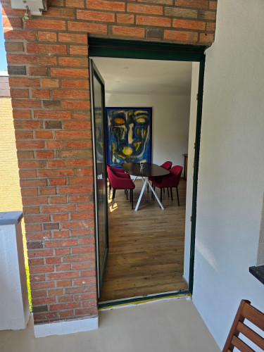 Elegant Garden View Apartment | Balcony • Home Office • Near Cologne
