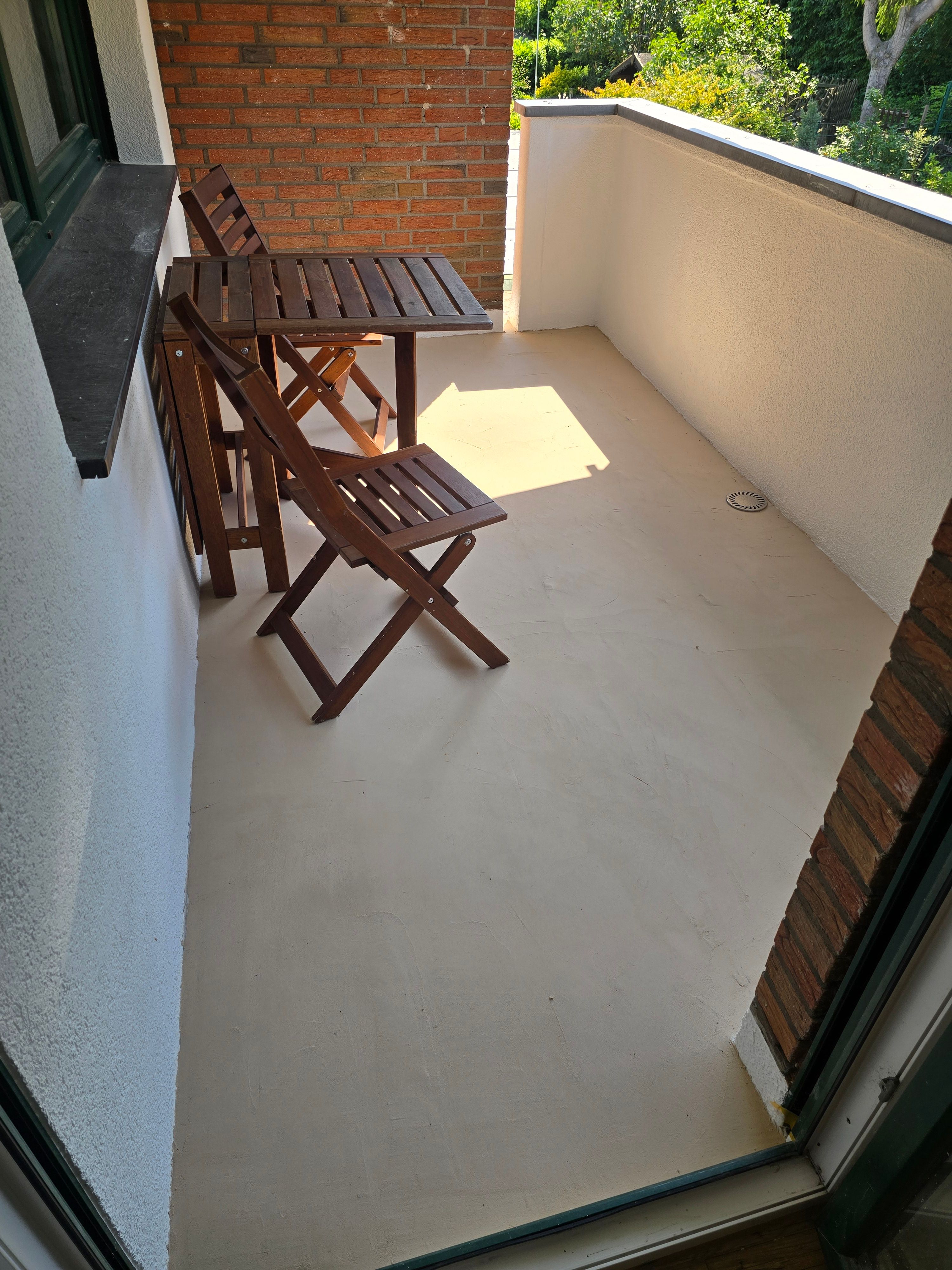 Elegant Garden View Apartment | Balcony • Home Office • Near Cologne - 12