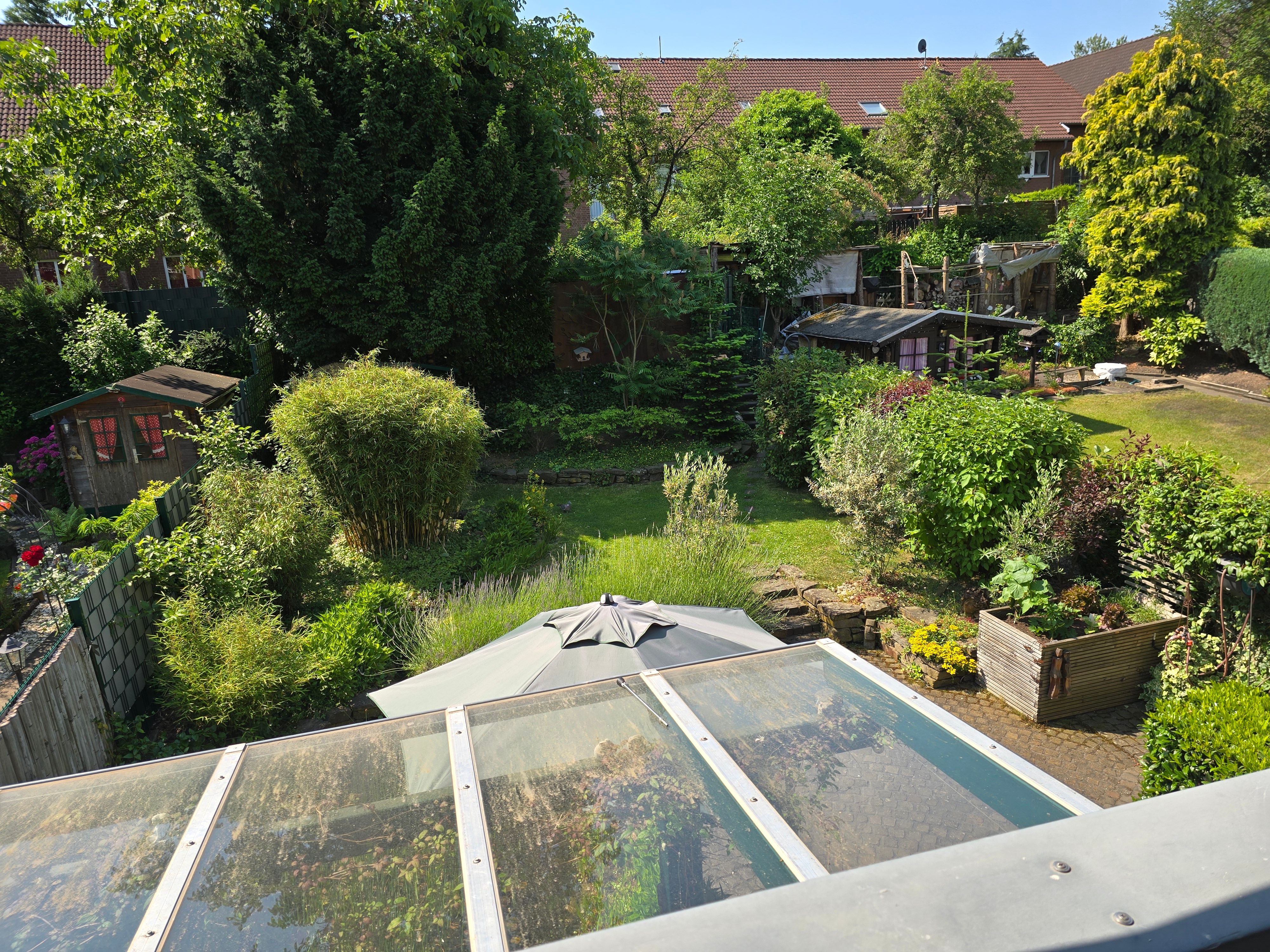 Elegant Garden View Apartment | Balcony • Home Office • Near Cologne - 14