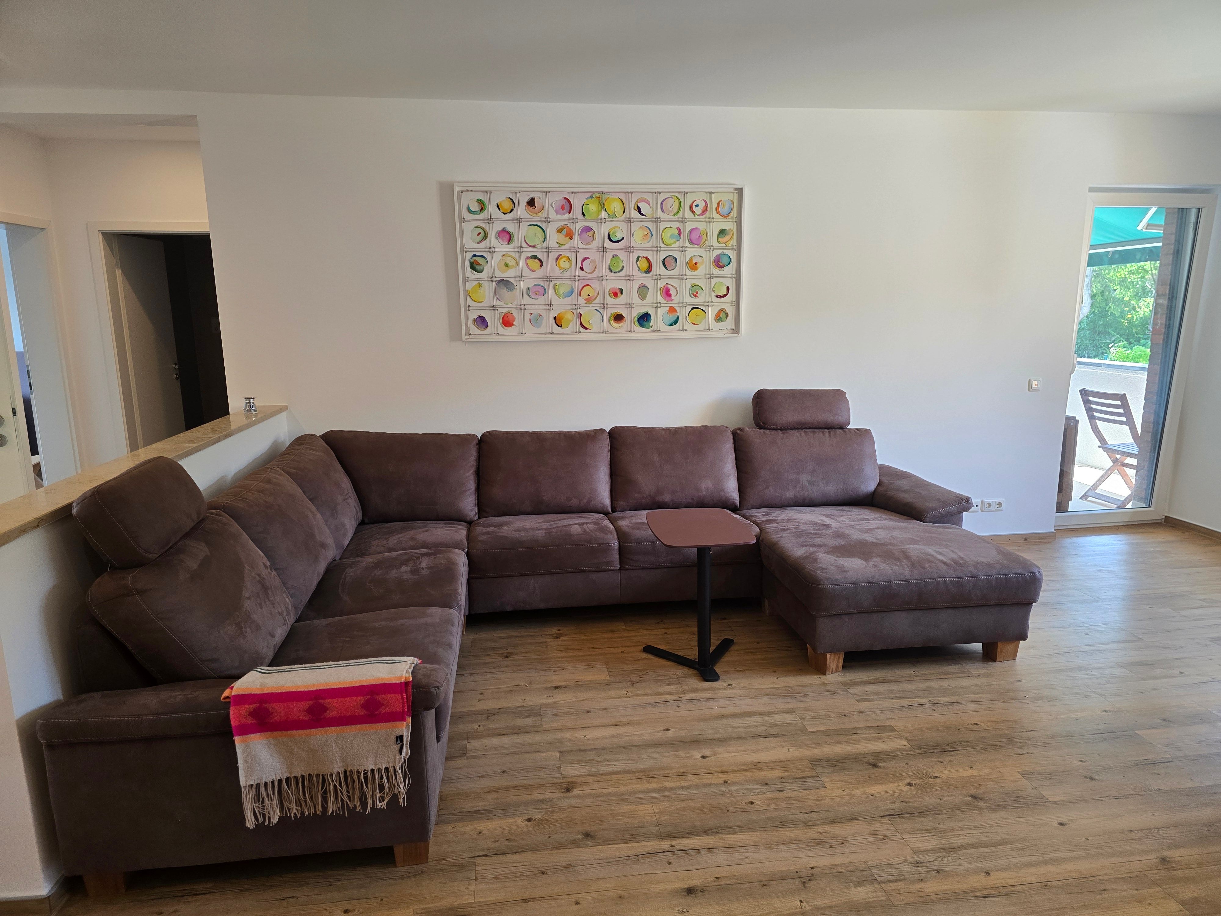 Elegant Garden View Apartment | Balcony • Home Office • Near Cologne - 4