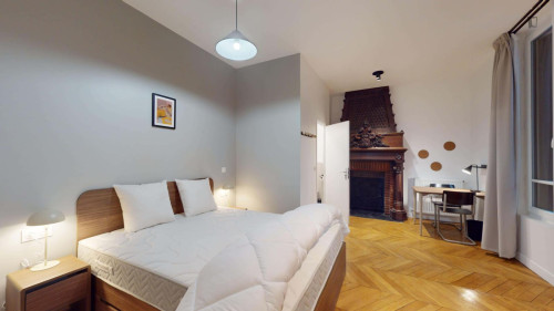 Brilliant double ensuite bedroom in Saint-Denis