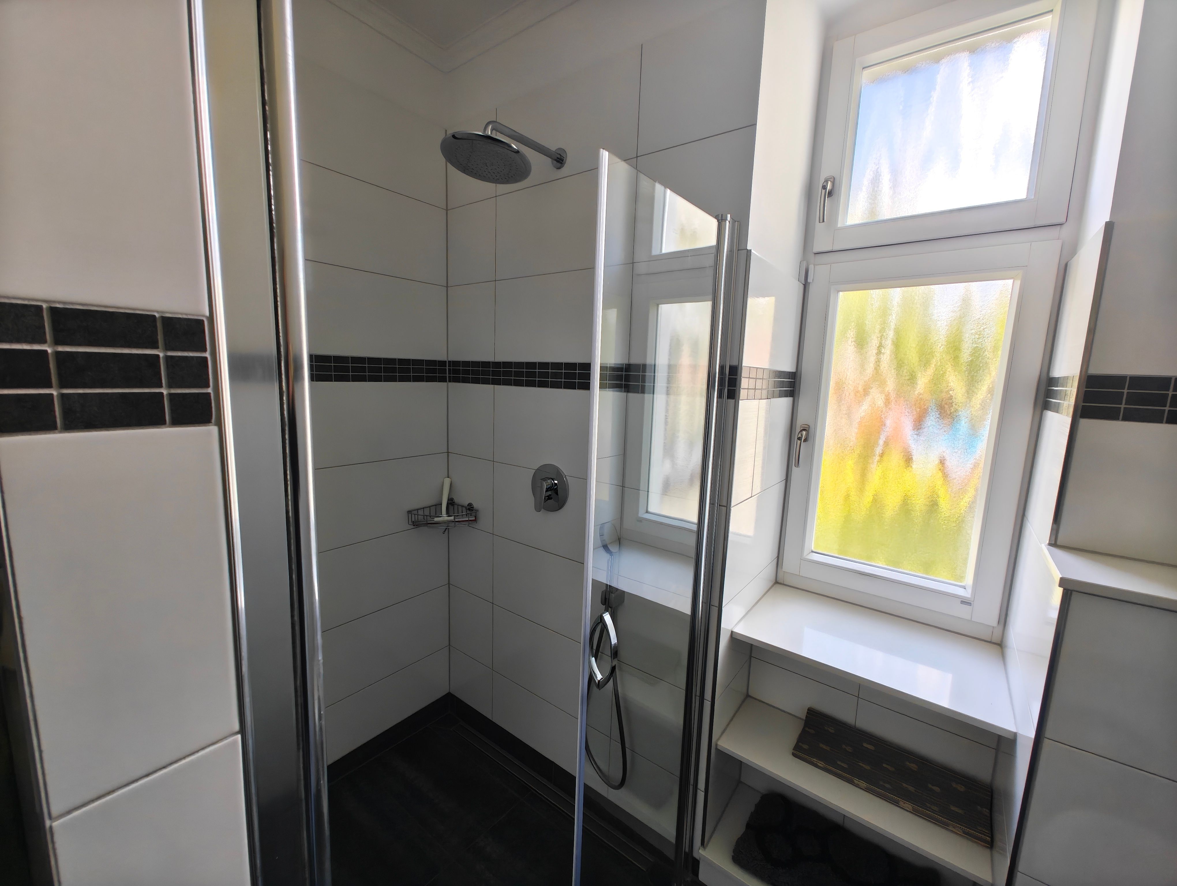  Temporary Living - Exclusive 80m² Apartment | 5 Minutes To S-Bahn Station  -  Temporary Living - Exclusive 80m² Apartment | 5 Minutes to S-Bahn Station  - Gallery -  7