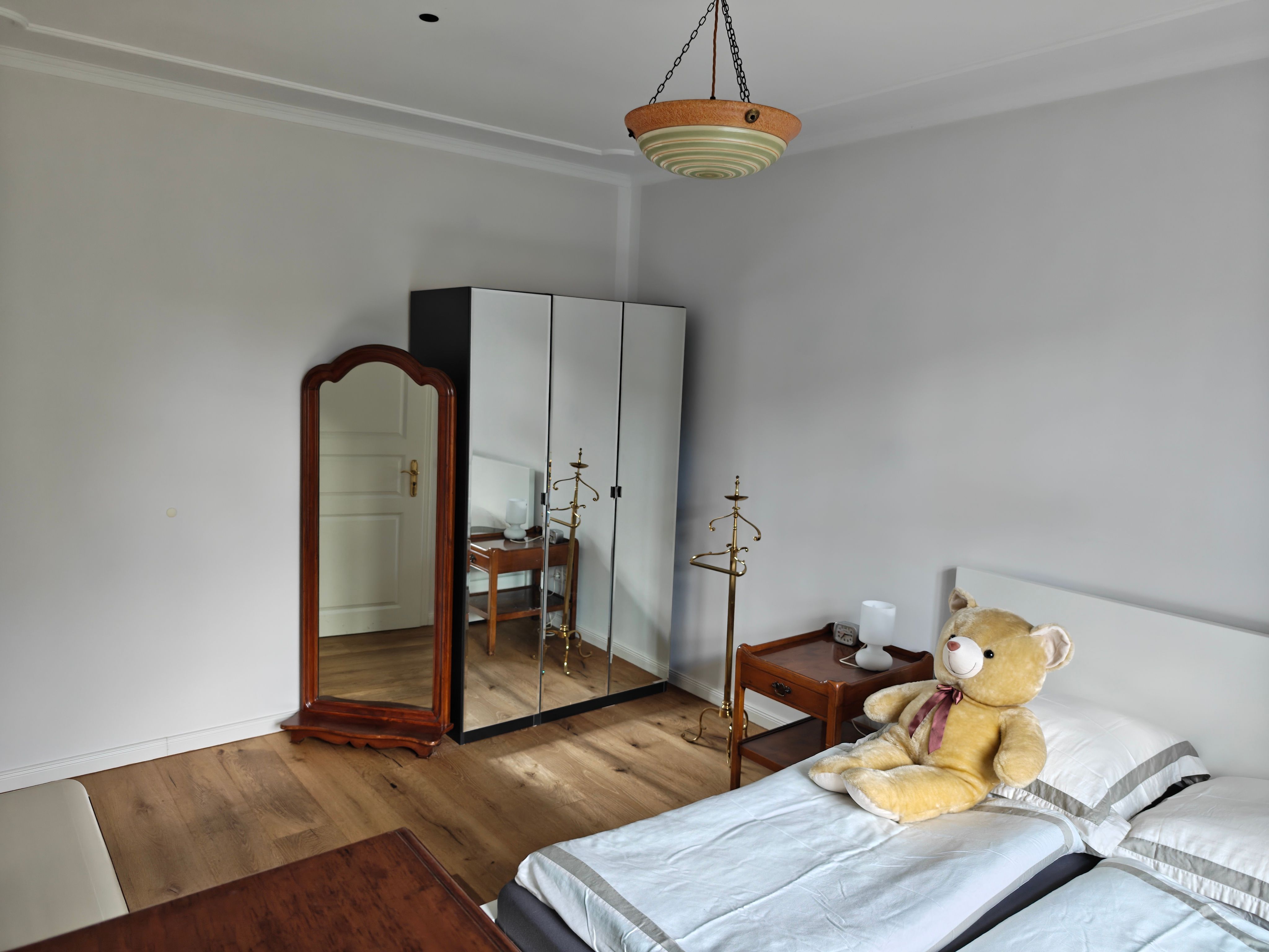  Temporary Living - Exclusive 80m² Apartment | 5 Minutes To S-Bahn Station  -  Temporary Living - Exclusive 80m² Apartment | 5 Minutes to S-Bahn Station  - Gallery -  2