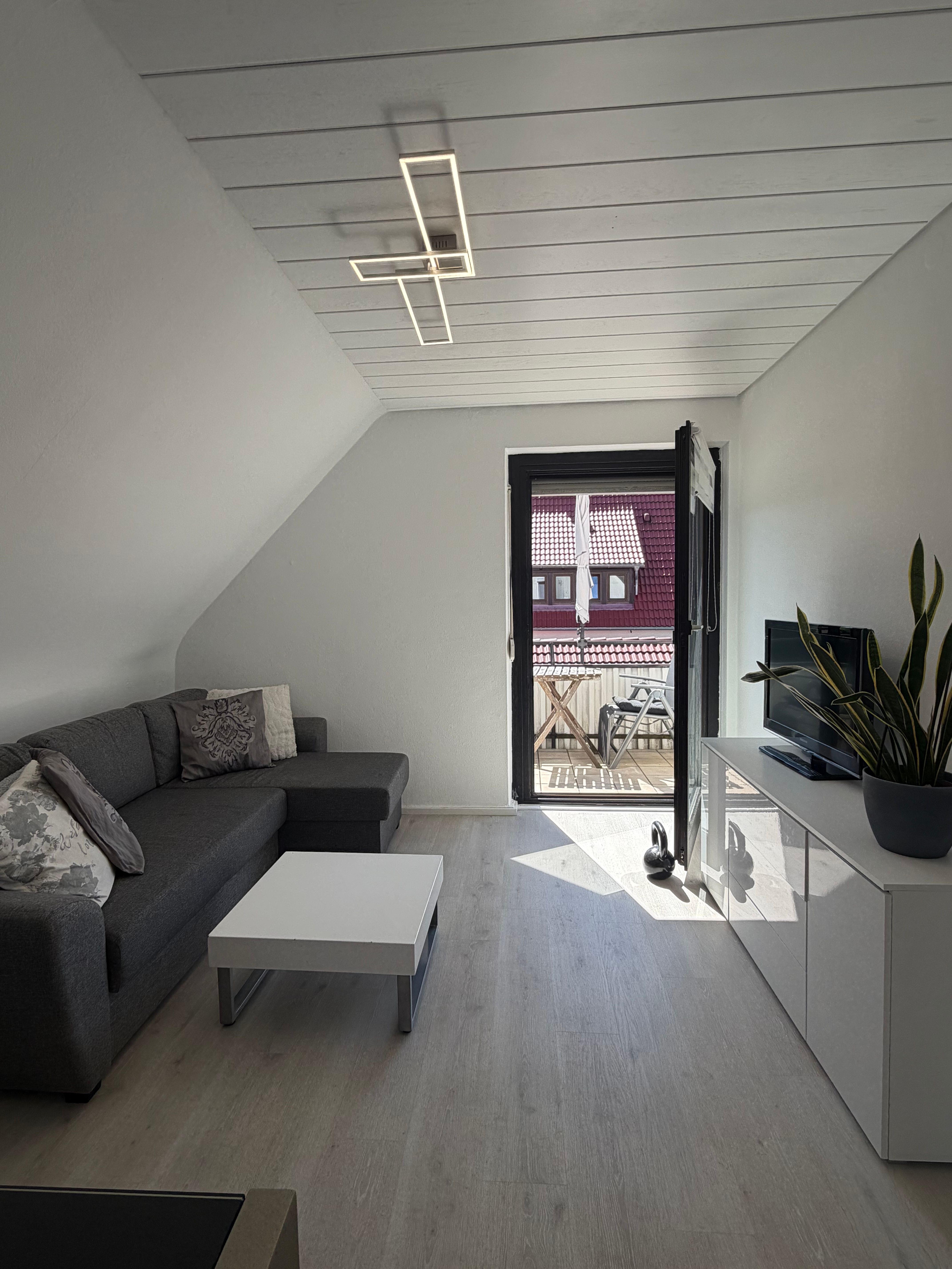  Fantastic And Spacious Apartment (Leinfelden-Echterdingen)  -  Fantastic and spacious apartment (Leinfelden-Echterdingen)  - Gallery -  10