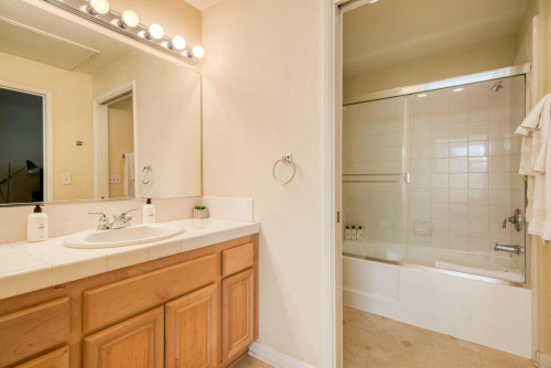 North Madison Avenue, Pasadena, CA - Gallery - 10