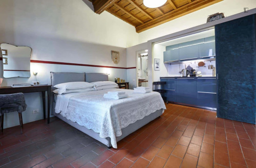 Apartment in Via Giovanni Da Verrazzano, Firenze for 25 m²