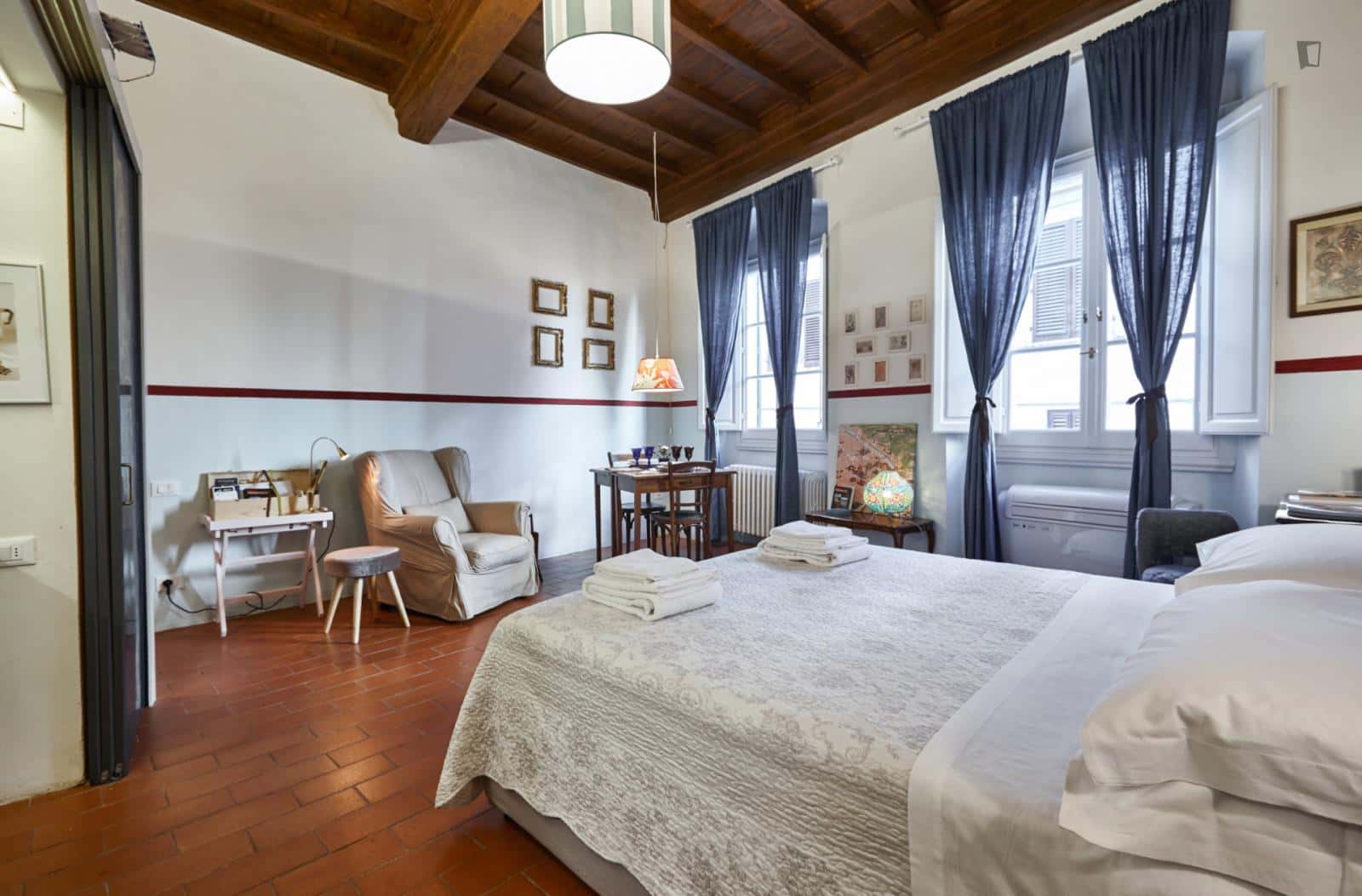 Apartment In Via Giovanni Da Verrazzano, Firenze For 25 M² - 1