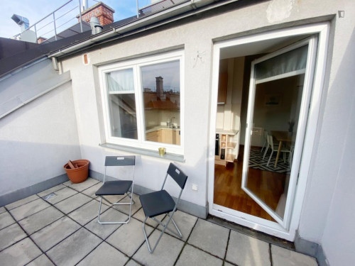 Appealing double bedroom in Hernals