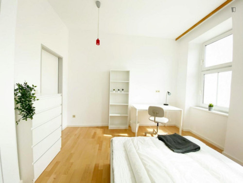 Cozy double bedroom in the Brigittenau district