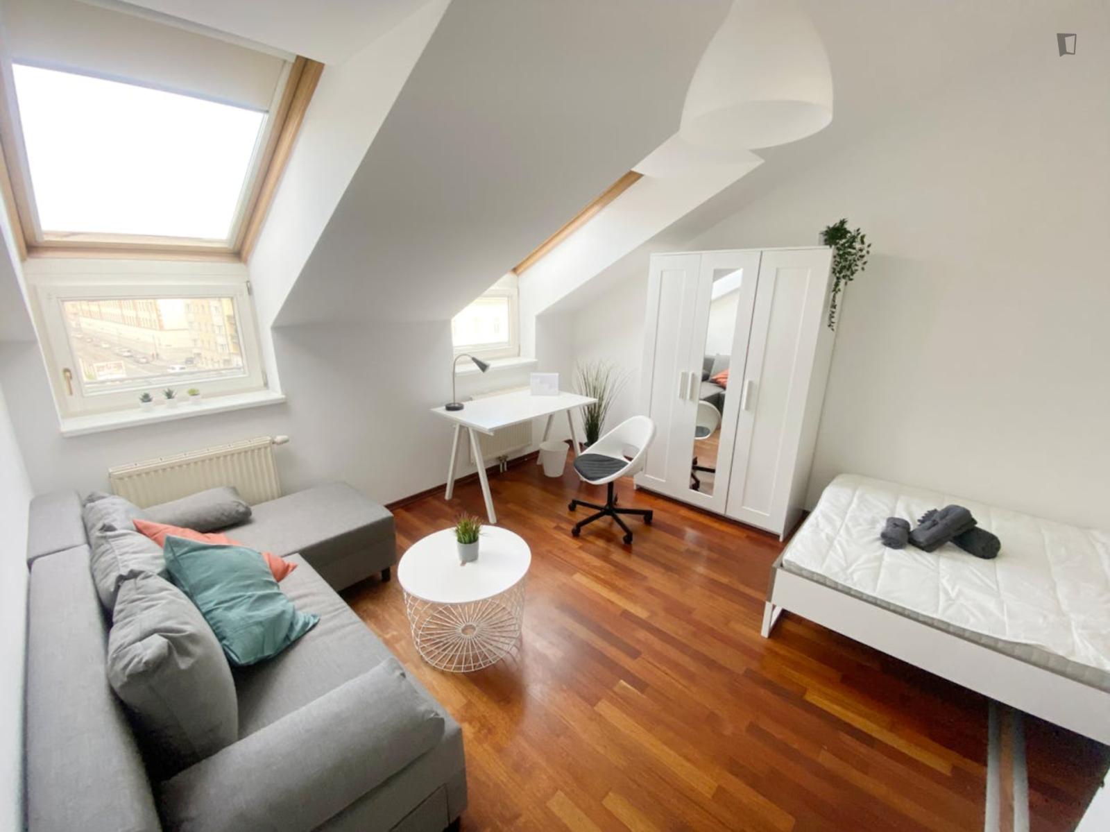 Grand Double Bedroom Near The Hernals Train Station - Grand double bedroom near the Hernals train station - Gallery - 1