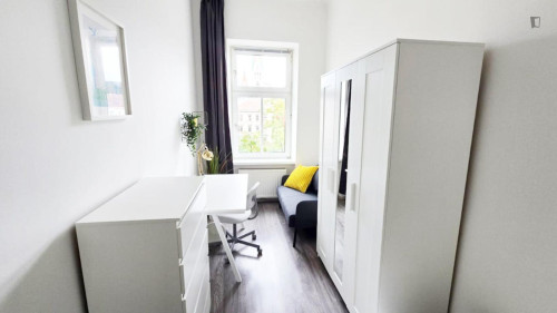 Welcoming single bedroom near the Währinger Straße-Volksoper subway station