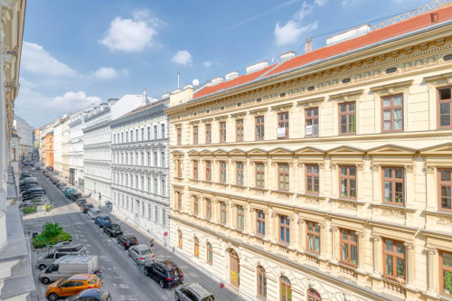 Interesting 2-bedroom apartment in Mariahilf