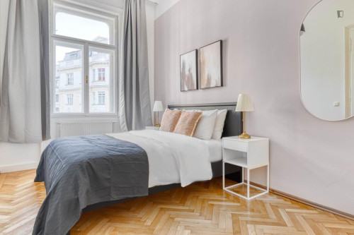 Interesting 2-bedroom apartment in Mariahilf