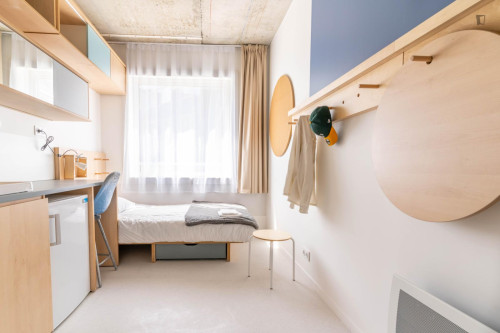 Cozy single bedroom in a shared flat in a residence, in Noisy-le-Grand  - Gallery -  5