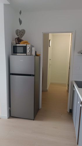 Bright Room in Female Shared Apartment - Gallery - 14
