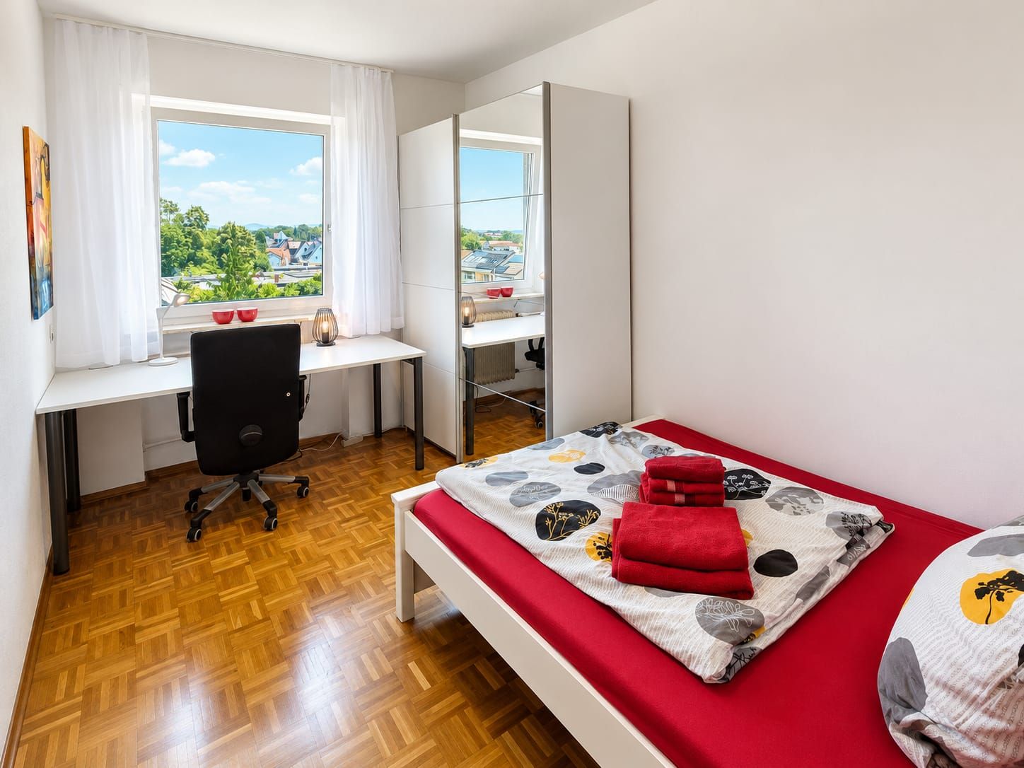  Stylish Business Shared Apartment With 3 Lockable Rooms, Conservatory, Keyless Access And Home Offic  -  Stylish business shared apartment with 3 lockable rooms, conservatory, keyless access and home office in Friedrichshafen  - Gallery -  17