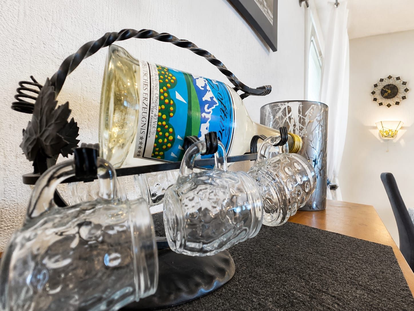  Stylish Business Shared Apartment With 3 Lockable Rooms, Conservatory, Keyless Access And Home Offic  -  Stylish business shared apartment with 3 lockable rooms, conservatory, keyless access and home office in Friedrichshafen  - Gallery -  1