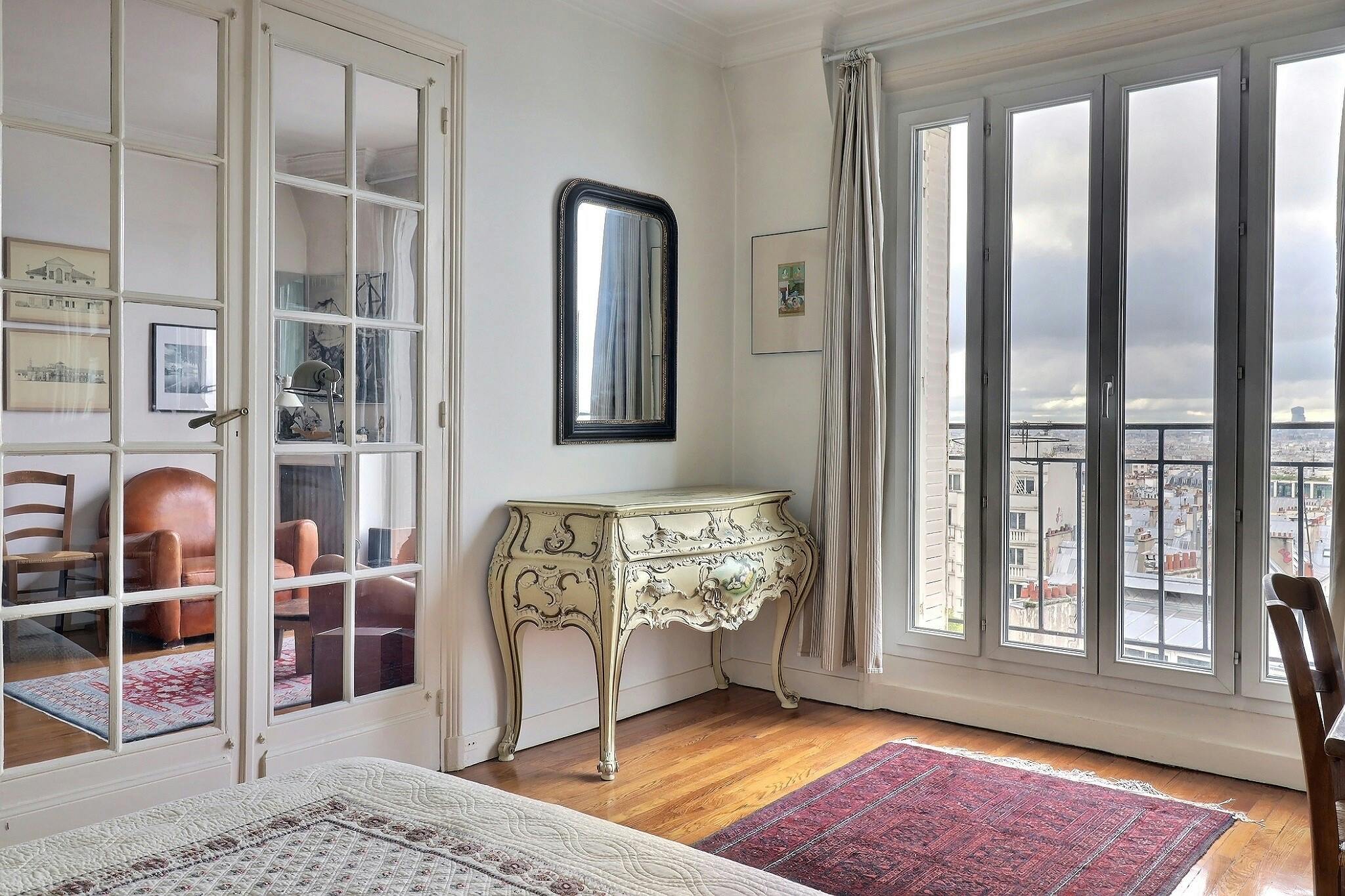 Entire Place - Rue Dancourt, Paris - Gallery - 1