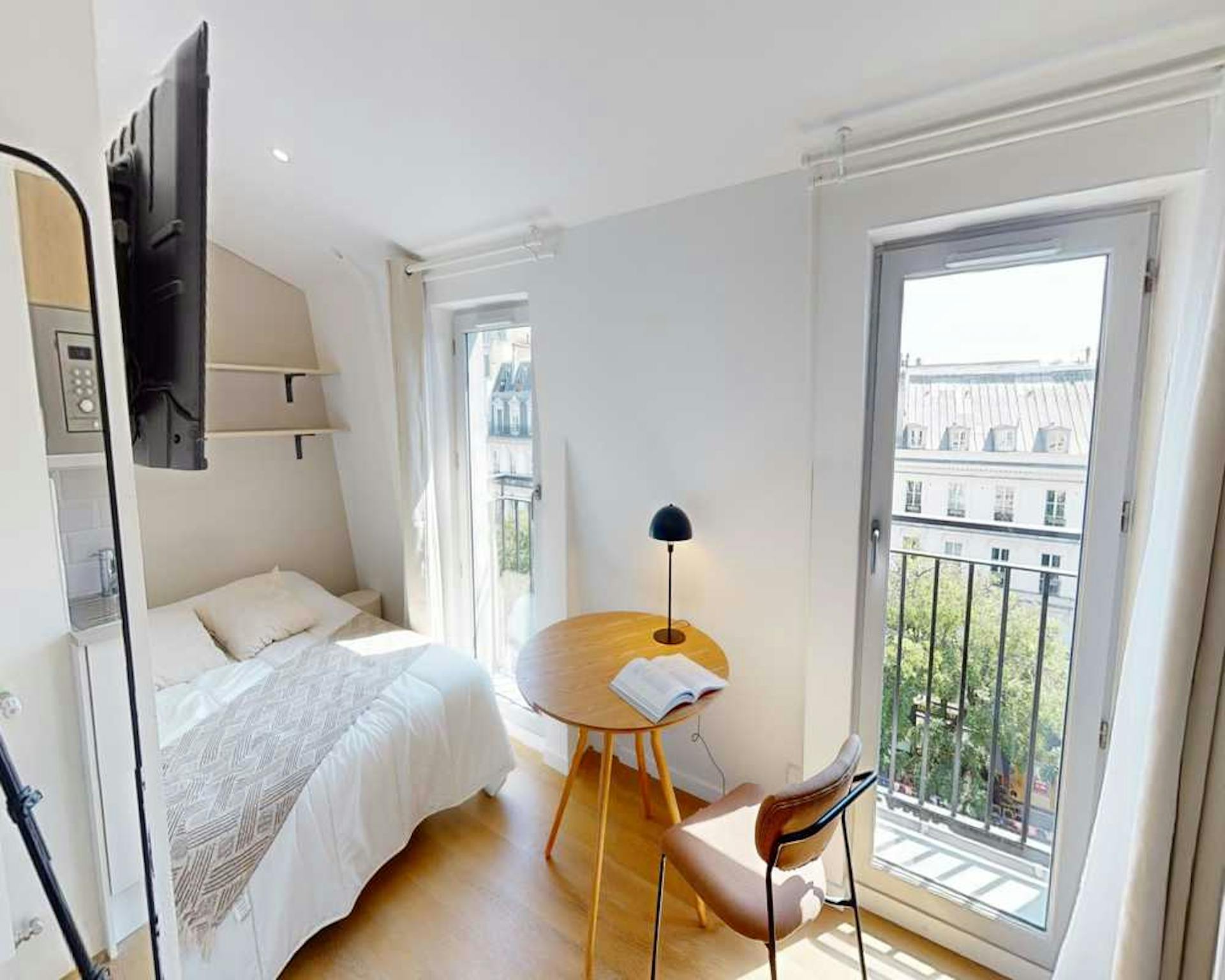 Entire Place - Boulevard Poissonnière, Paris - Gallery - 1