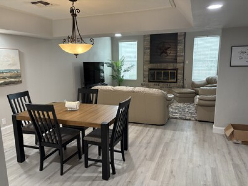 FurnPrivate room and ensuite 
