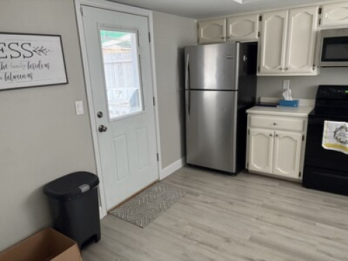 FurnPrivate room and ensuite 