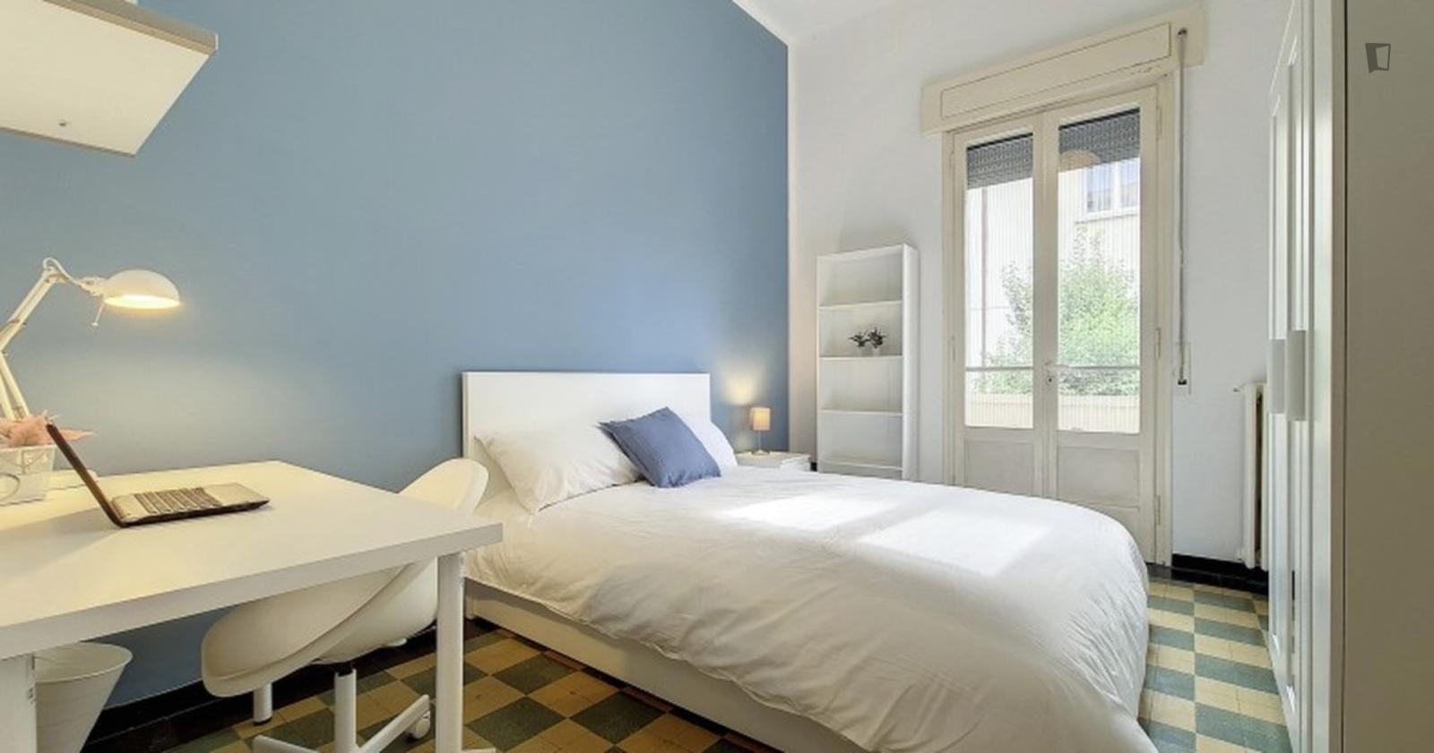 Neat Double Bedroom Near Parco Della Resistenza - 1