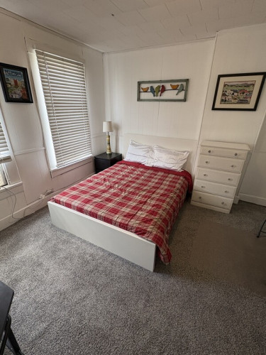 Comfy room minutes from downtown - Gallery - 6