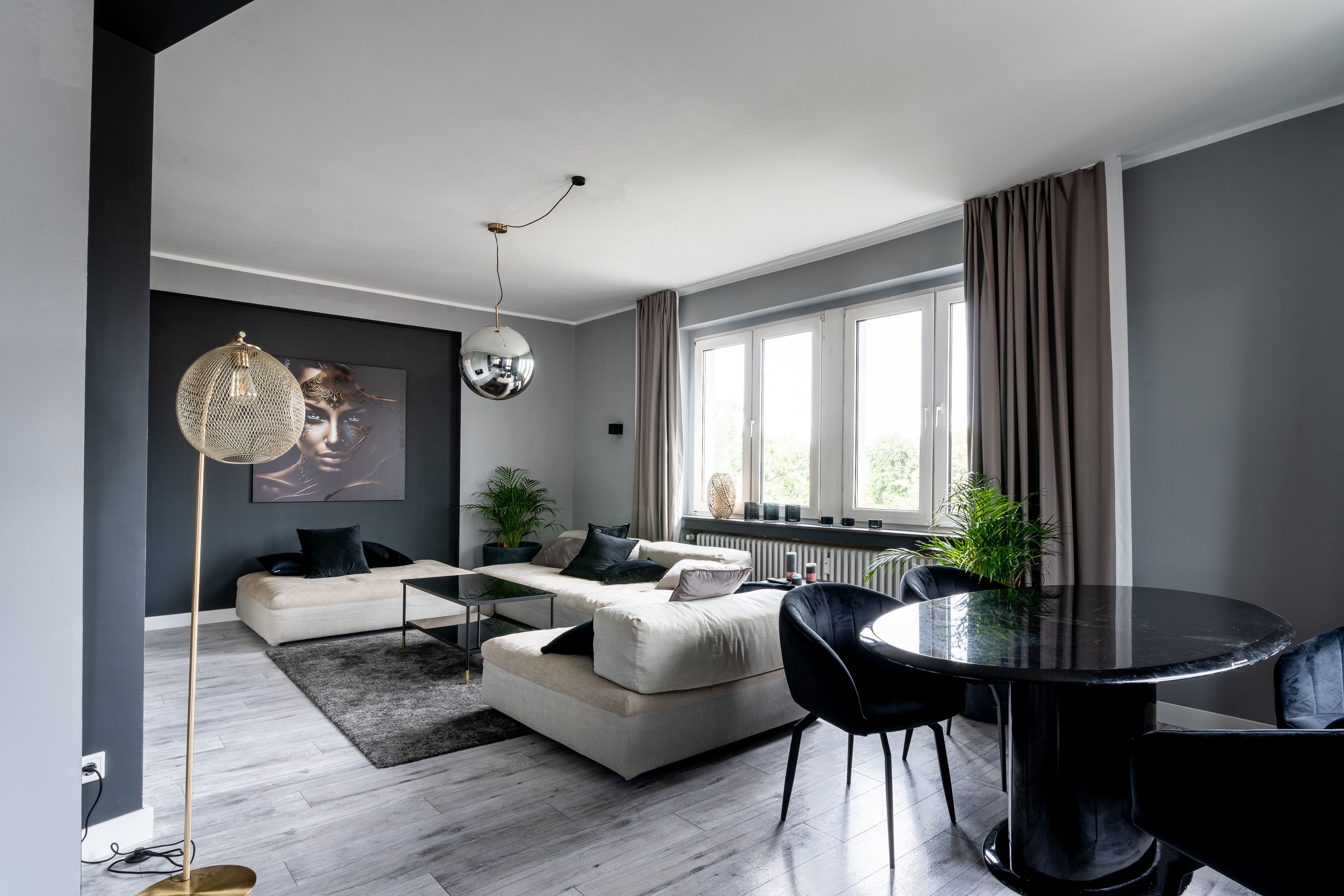  Elegant Living Experience With Stunning Views  -  Elegant living experience with stunning views  - Gallery -  1