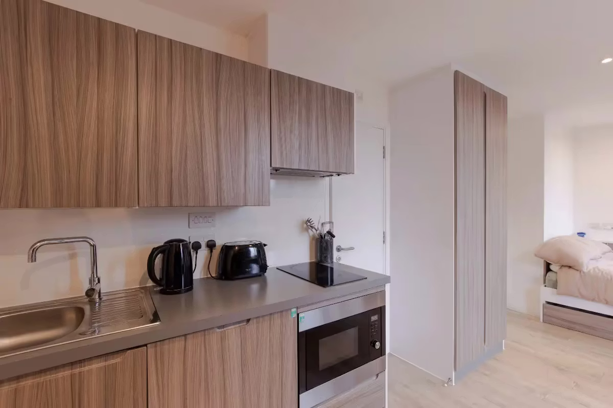 Lumya Leicester - Gallery - 36