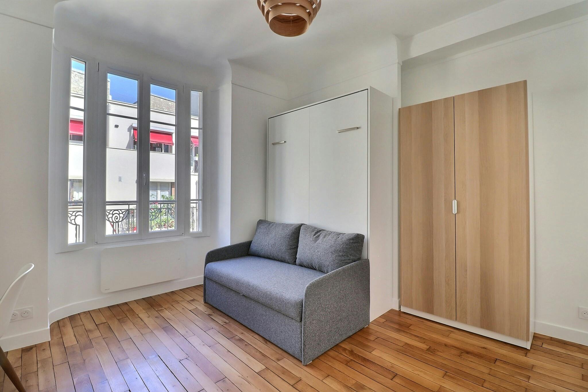  Entire Place  -  Rue Duhesme, Paris  - Gallery -  1