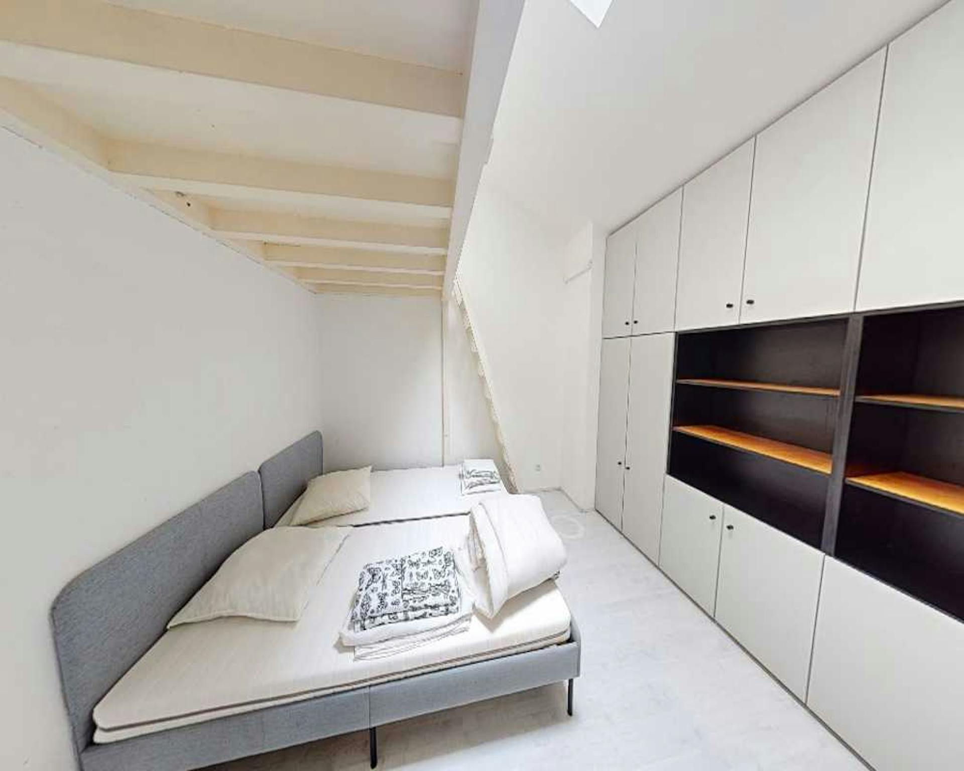  Private Room  -  Rue Bouteille, Lyon  - Gallery -  1