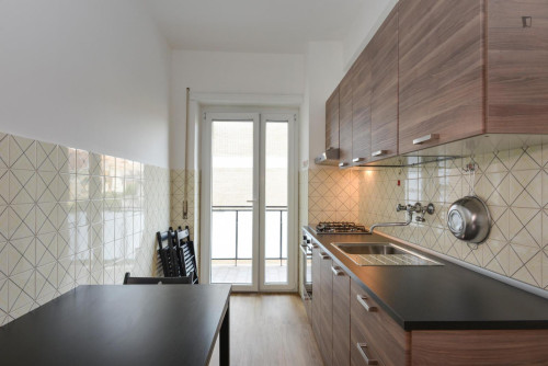 Comfortable double bedroom next to the Quattro Venti train station - Gallery - 4