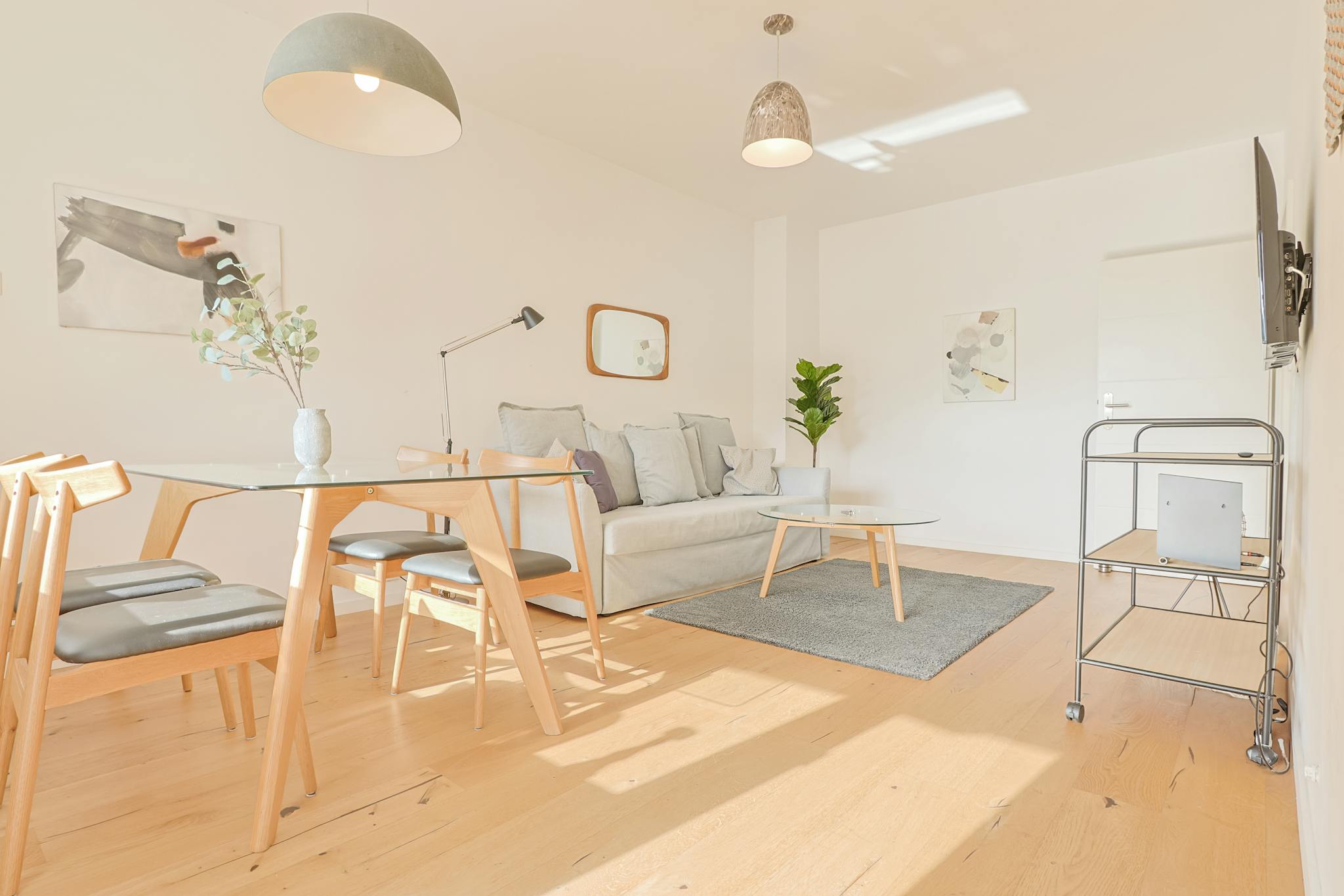  Entire Place  -  Neckarstraße, Düsseldorf  - Gallery -  1