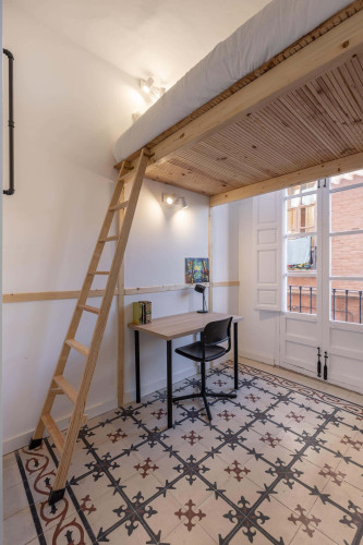 Room in Calle Tundidores, Granada for 150 m² with 7 bedrooms