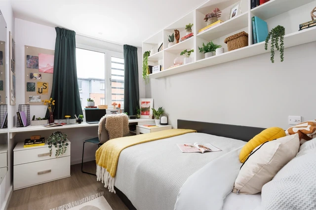 Medium Standard Double En-Suite  -  Unite Students Kincardine Court  - Gallery -  2