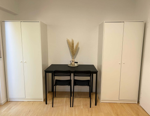 Apartment in Burgherrenstraße, Stuttgart for 60 m² with 2 bedrooms