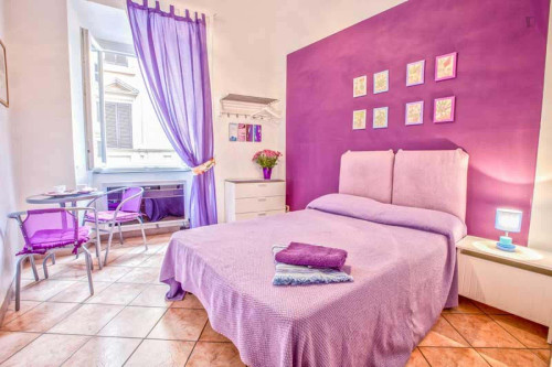 Room in Via Calatafimi, Roma for 103 m² with 4 bedrooms