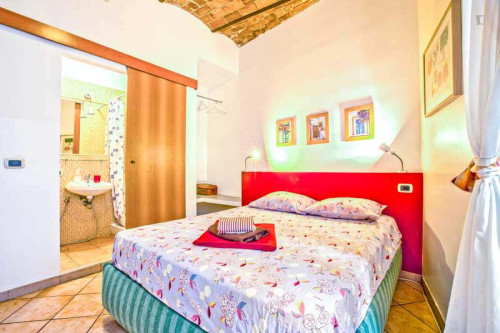 Room in Via Calatafimi, Roma for 103 m² with 4 bedrooms