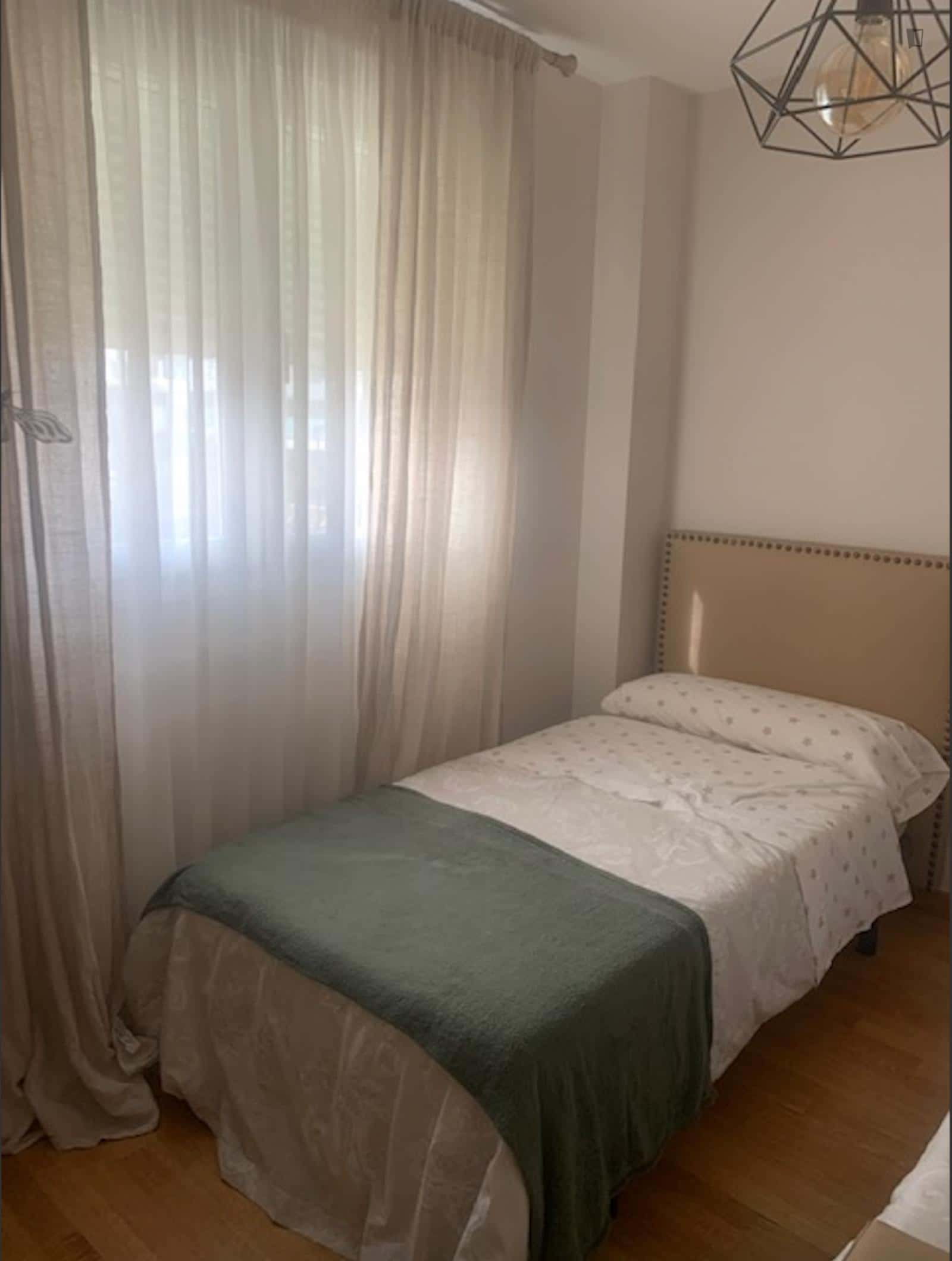 Room In Camino Del Sanatorio Marítimo, Torremolinos With 3 Bedrooms - 2