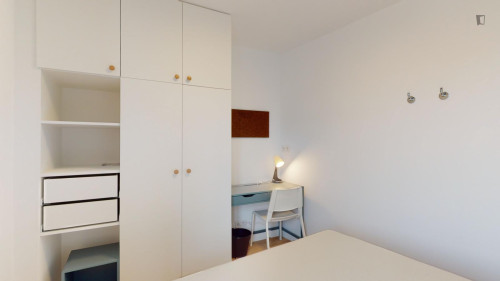 Inviting double bedroom near Square Robespierre in Ivry Sur Seine